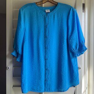 Croft & Barrow Linen-like, Flowy Button-up Blouse in Blue